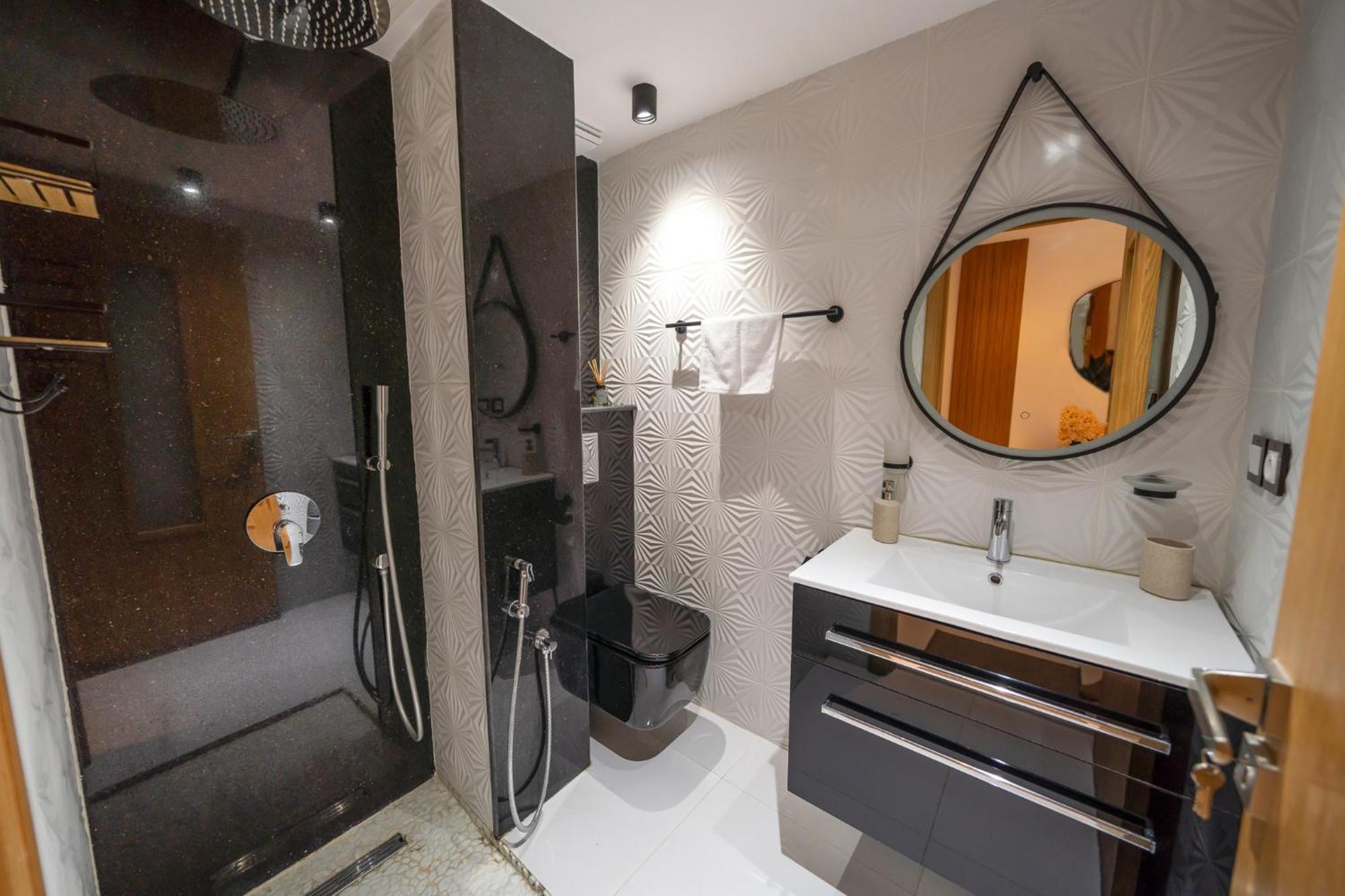 شقة Ecrin Secret, Duplex Prestige, Proche Corniche & Medina, Piscine, Parking, Wifi, Iptv, Ac طنجة المظهر الخارجي الصورة